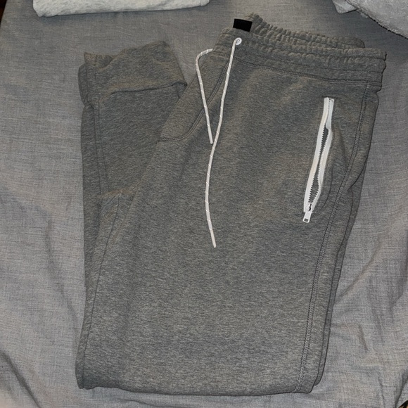 men’s gray sweatpants - Picture 4 of 4